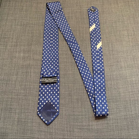 Salvatore Ferragamo Fish Print Silk Tie (Blue) - Picture 10 of 11